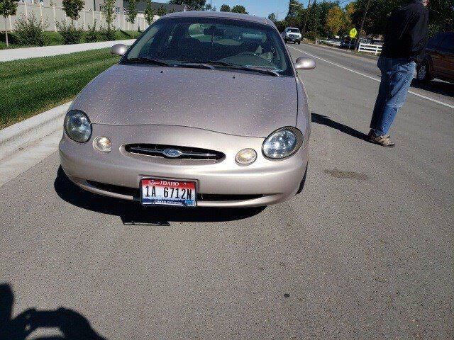 1999 Ford Taurus SE