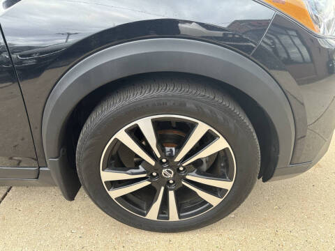 2020 Nissan Kicks SR