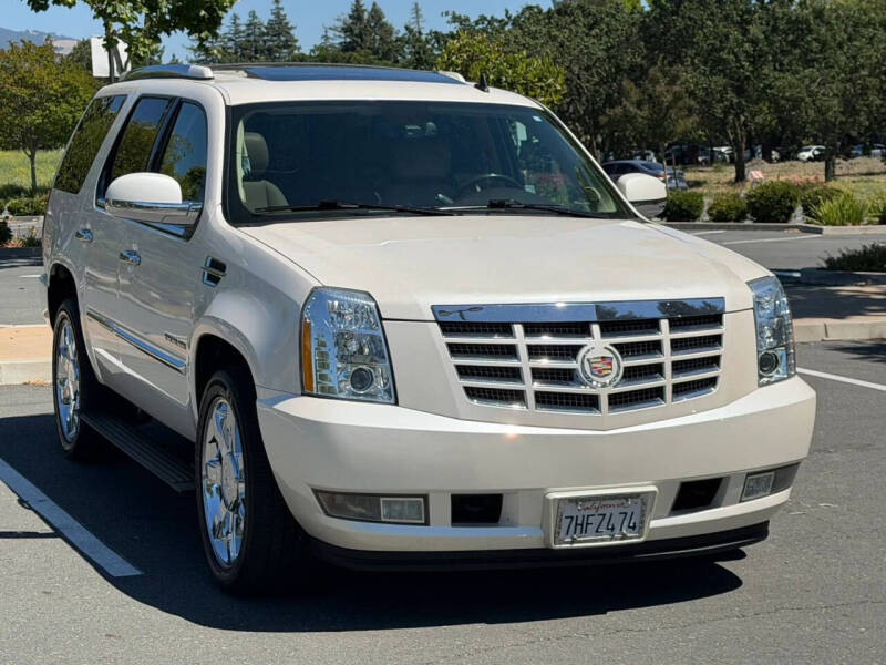2011 Cadillac Escalade Premium