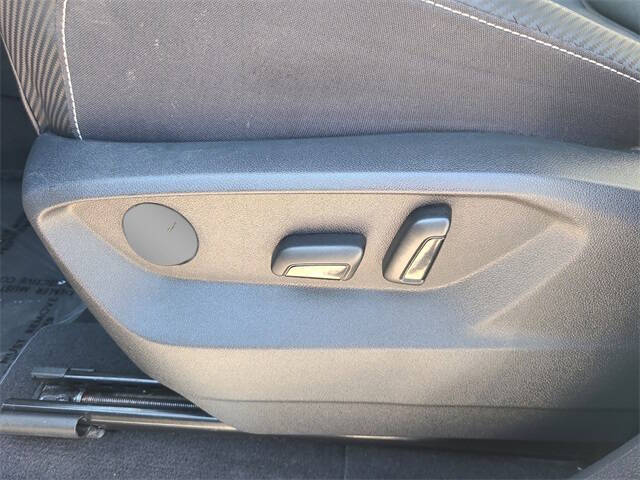 2024 Volkswagen Atlas Cross Sport SE