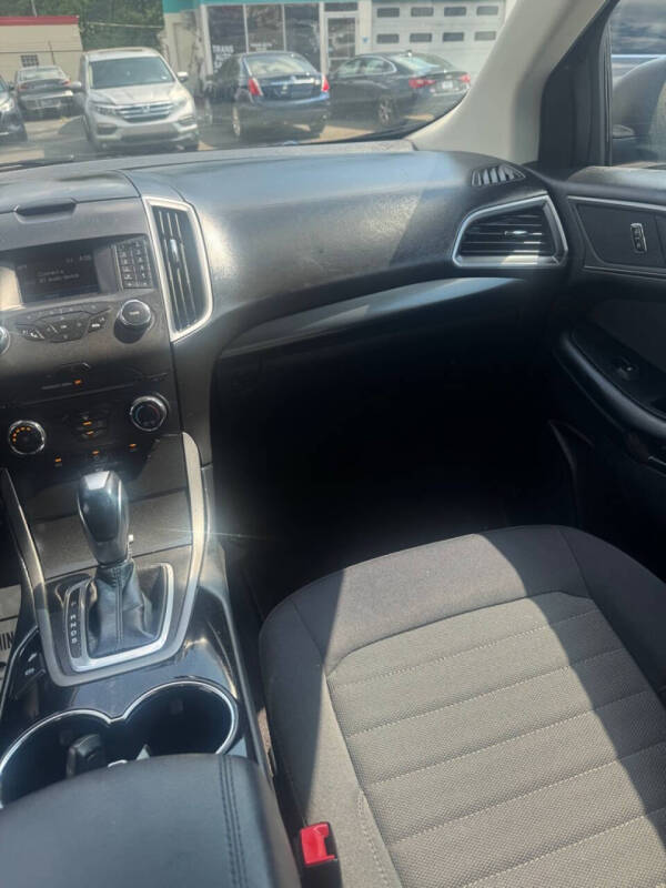 2017 Ford Edge SE