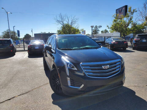 2017 Cadillac XT5 for sale at GREAT CHOICE AUTO SALES LLP in Albuquerque NM