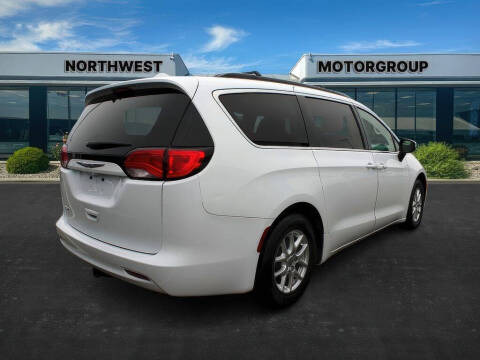 2020 Chrysler Voyager LXi