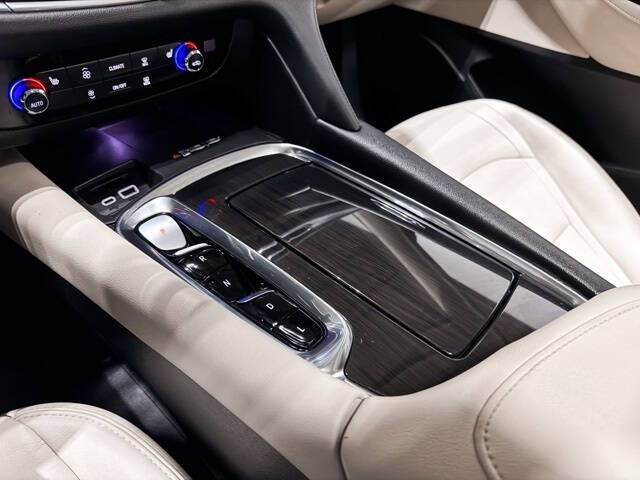 2022 Buick Enclave Essence