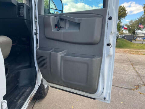 2020 Chevrolet Express LS 3500