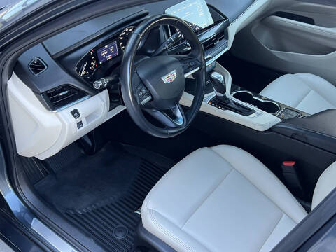 2022 Cadillac CT4 Luxury