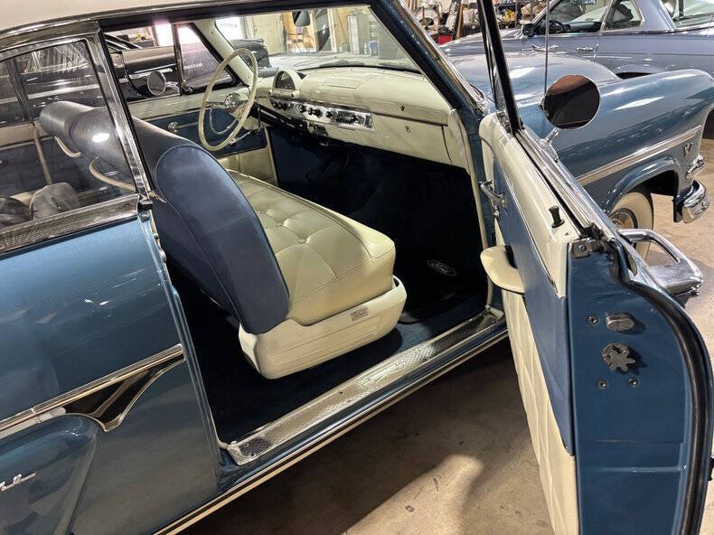 1954 Ford Crestline