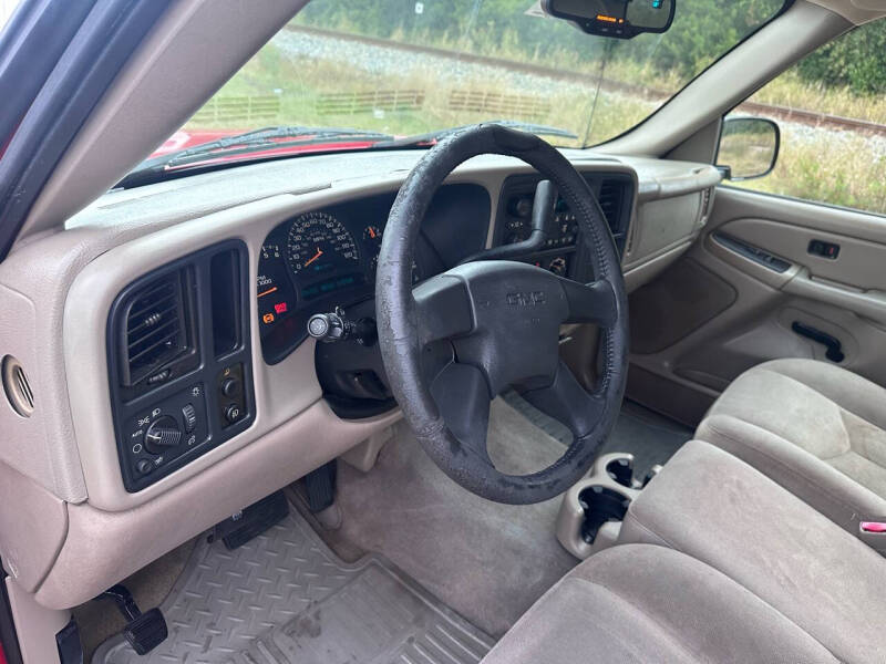 2004 GMC Sierra 1500 Work Truck photo 10