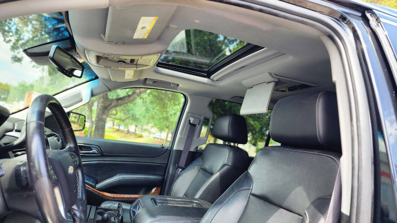 2015 Chevrolet Suburban  - $19,900