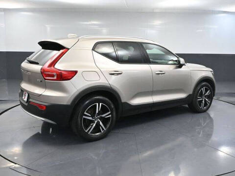 2023 Volvo XC40 B5 Core