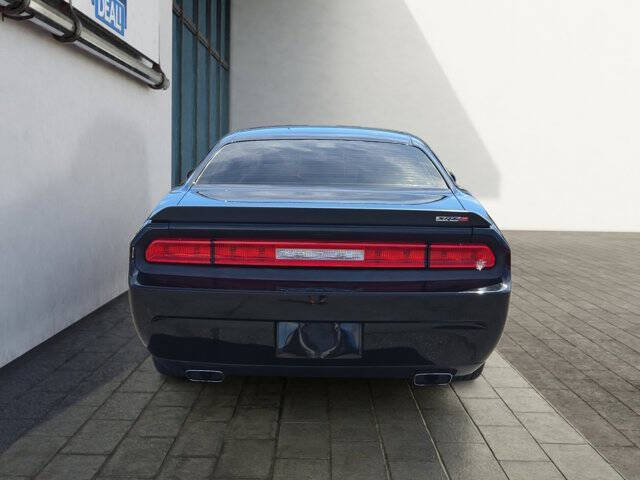 2014 Dodge Challenger SRT8 Core