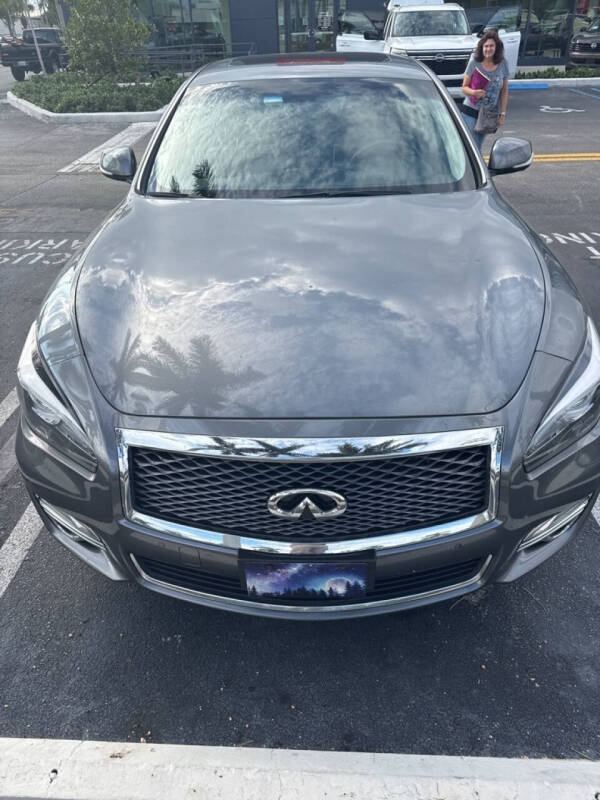 2015 Infiniti Q70 3.7