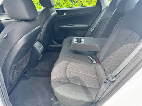 2020 Kia Optima LX