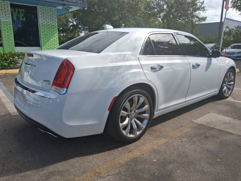 2020 Chrysler 300 C