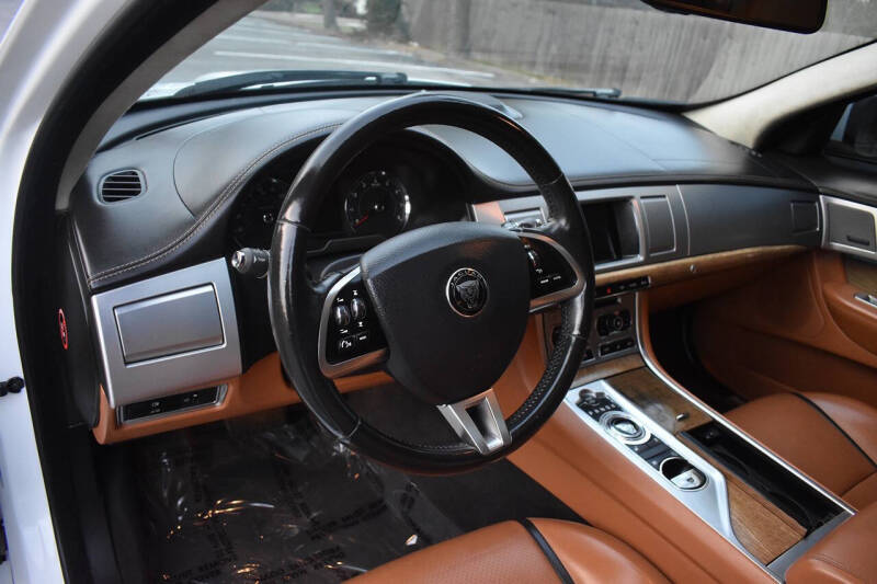 2015 Jaguar XF 5.0 Supercharged