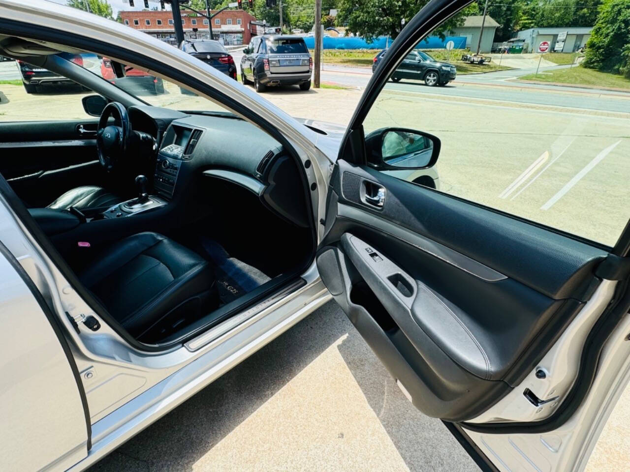 2011 INFINITI G25 Sedan for sale at AUTO LUX INC in Marietta, GA