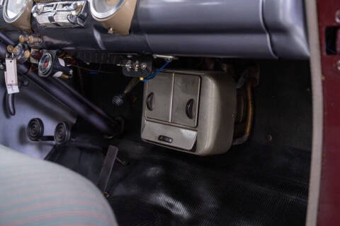 1948 Ford Super Deluxe