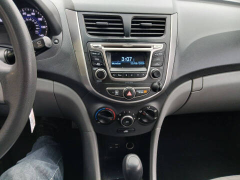 2017 Hyundai Accent SE