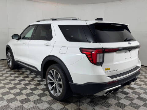 2025 Ford Explorer Platinum