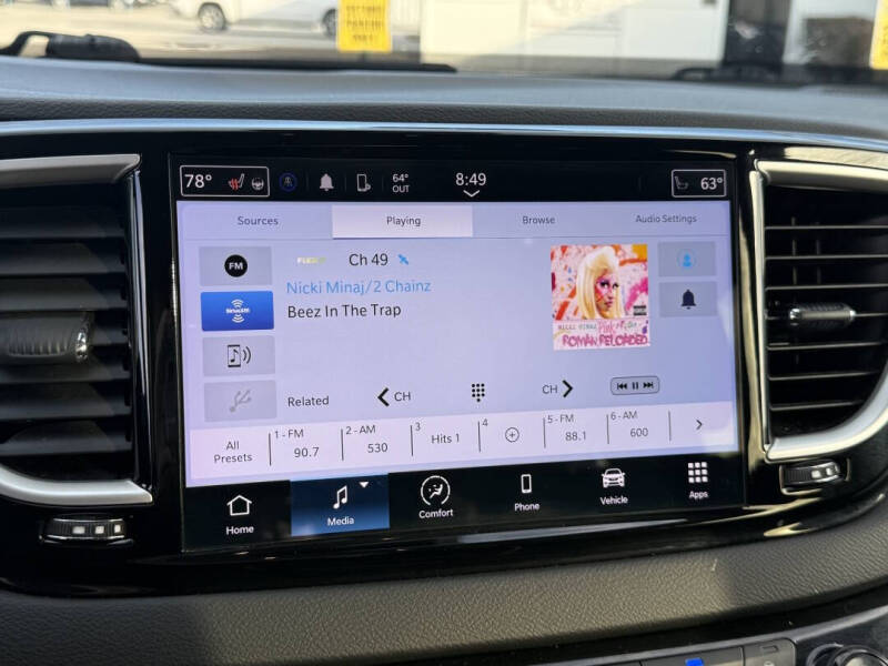 2024 Chrysler Pacifica Touring L