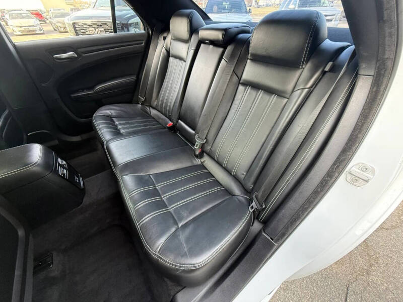 2016 Chrysler 300