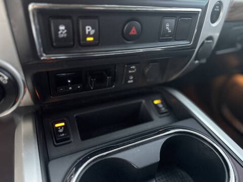 2017 Nissan Titan SL