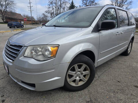 2010 Chrysler Town and Country for sale at Car Castle in Zion IL