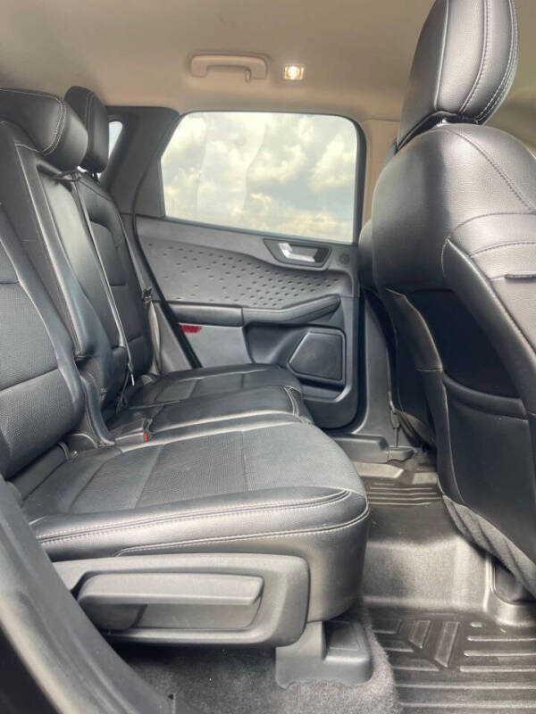 2020 Ford Escape Titanium