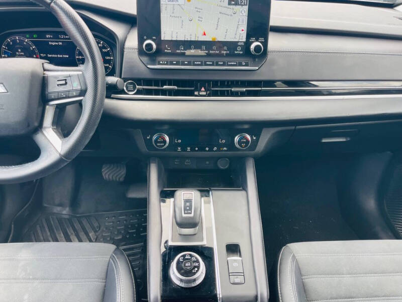 2024 Mitsubishi Outlander SE