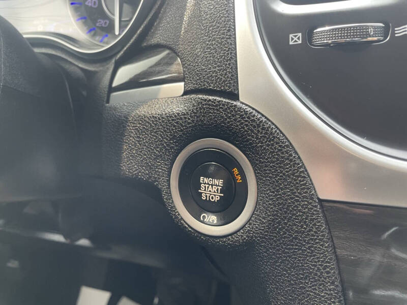 2020 Chrysler 300 Touring