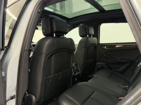 2020 Porsche Macan S