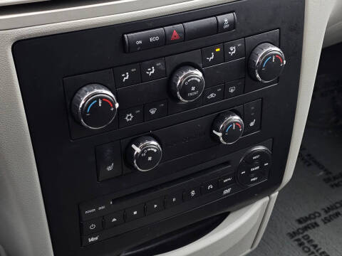 2012 Volkswagen Routan