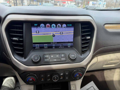 2017 GMC Acadia Denali