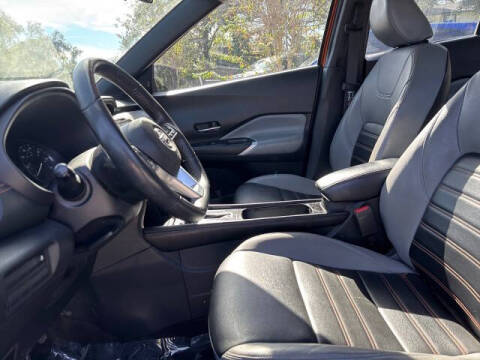 2023 Nissan Kicks SR