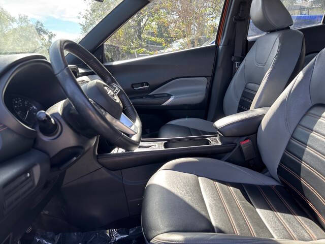 2023 Nissan Kicks SR