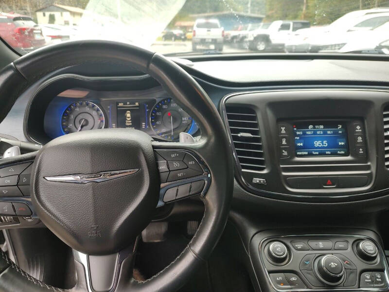 2015 Chrysler 200 S