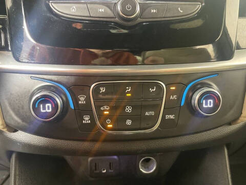 2022 Chevrolet Traverse LS