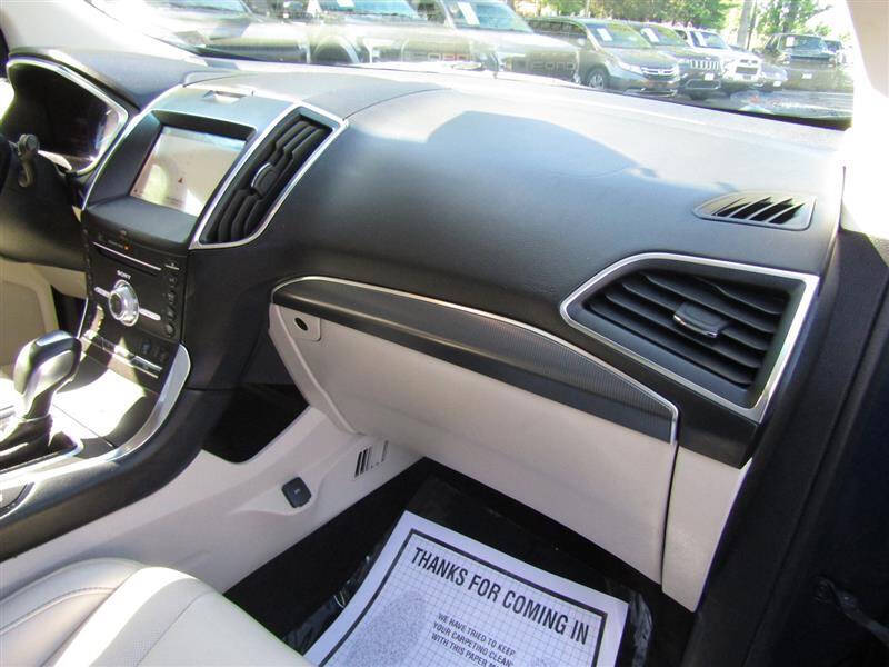 2017 Ford Edge Titanium