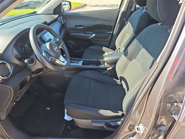 2024 Nissan Kicks SV