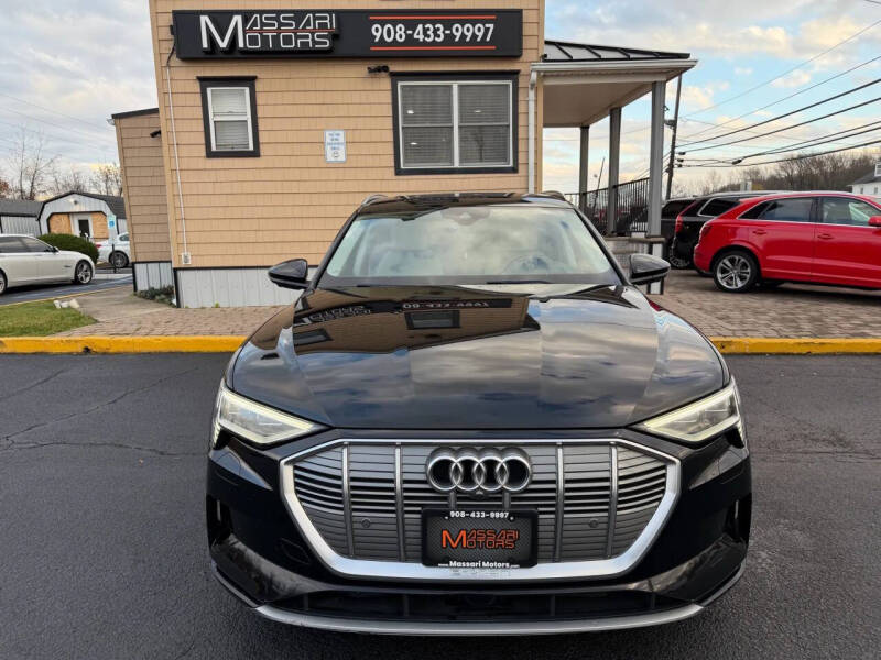 2019 Audi e-tron quattro Prestige