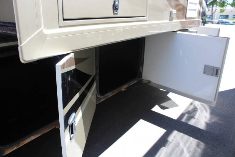 2015 Thor Motor Coach Challenger 37DT