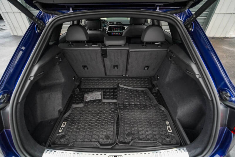 2022 Audi Q3 quattro S line Premium 45 TFSI