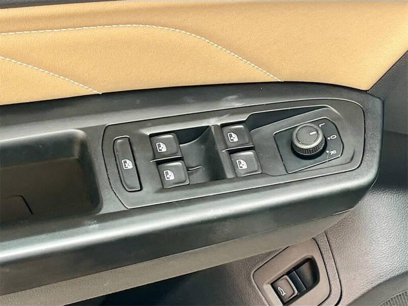 2020 Volkswagen Atlas Cross Sport V6 SEL 4Motion