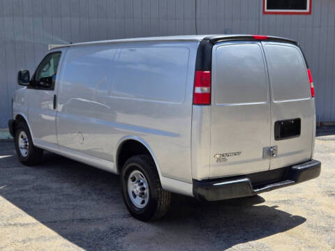 2017 Chevrolet Express 2500