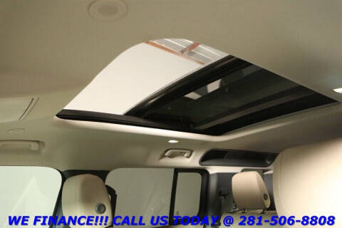 2022 Land Rover Defender 110 SE