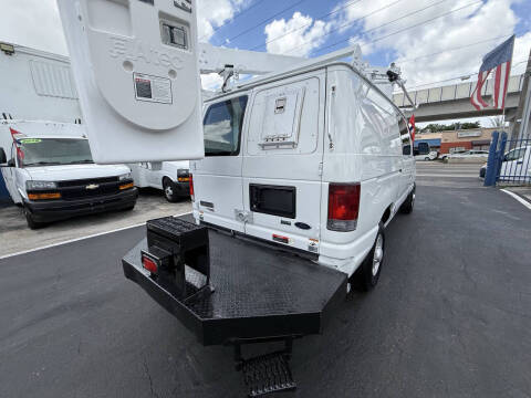 2011 Ford E-Series E-350 SD