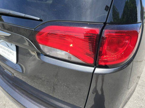 2017 Chrysler Pacifica Touring-L Plus