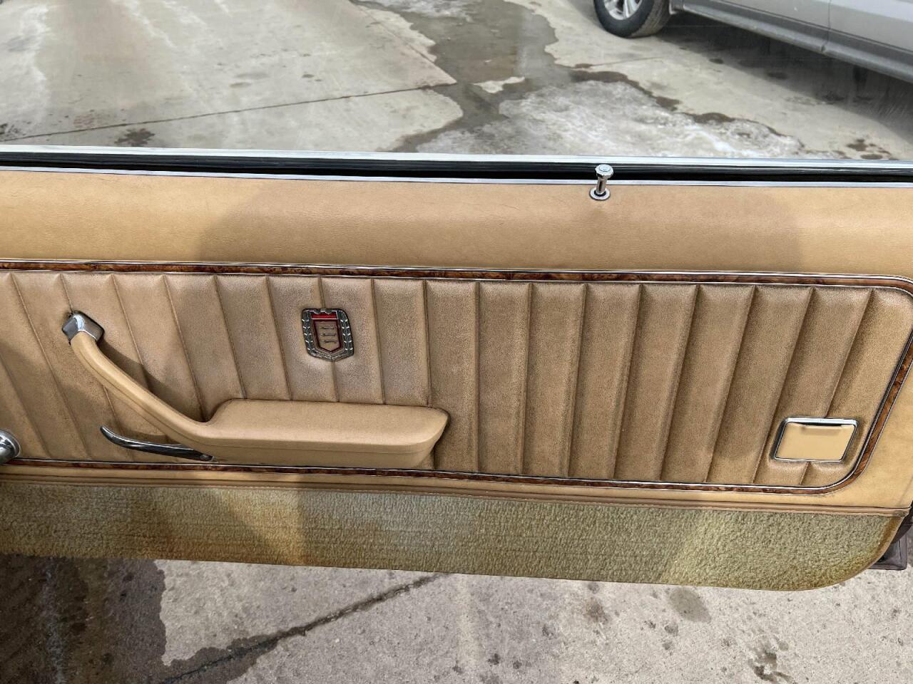 1975 Ford Granada 35