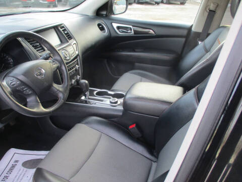 2020 Nissan Pathfinder SV