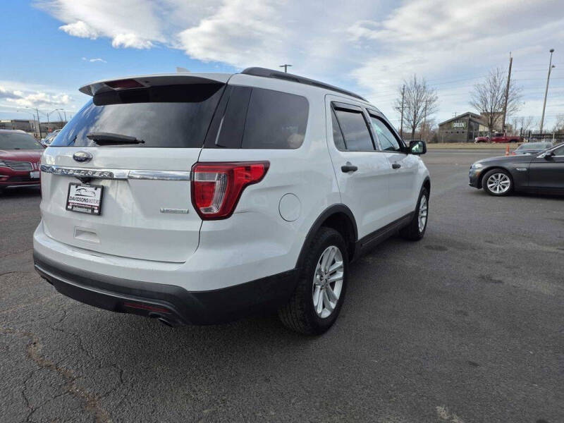 2017 Ford Explorer